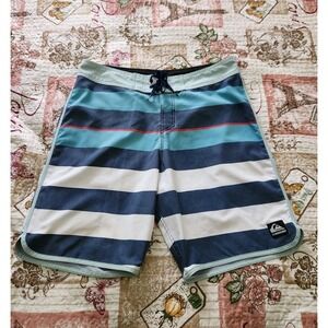 Quiksilver Men's Board Shorts Blue White Striped‎ Surfing Beach Size 34